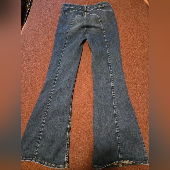 Garage Denim Low-rise Flare Jeans Size 7 - Picture 6 of 8
